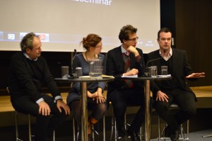 Her debatter Lave K. Broch EU og freden på en konference i Oslo bl.a. sammen med formanden for den norske Europabevægelse Jan Erik Grindheim (helt til venstre), november 2014. 